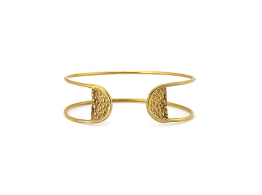 Stingray Tab Cuff - Lauren Newton Jewelry